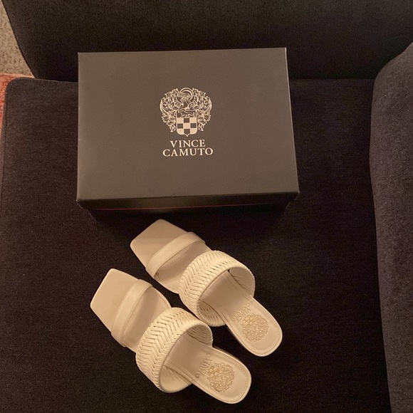 Vince Camuto chunky heeled slip-on sandals. NEW. NEVER WORN. - Picture 2 of 7